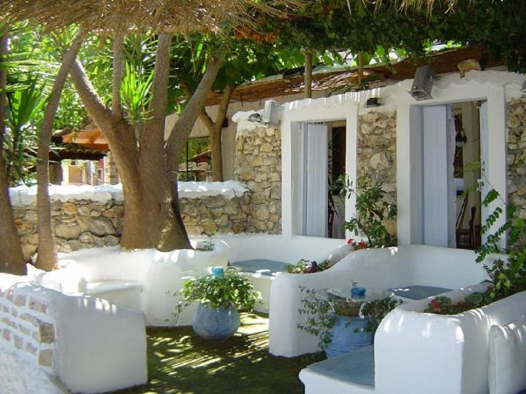Taradella Hotel Alissos Buitenkant foto