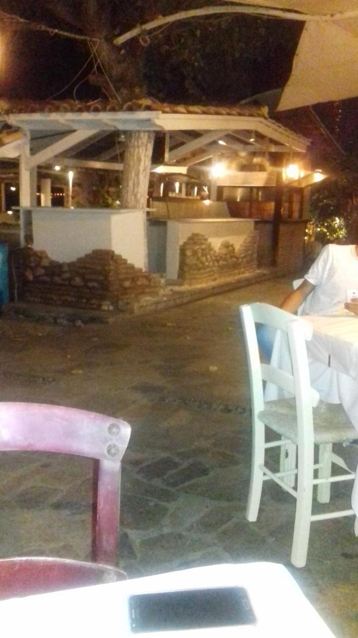 Taradella Hotel Alissos Buitenkant foto