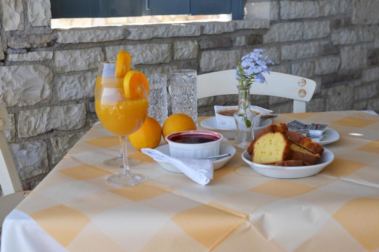 Taradella Hotel Alissos Buitenkant foto